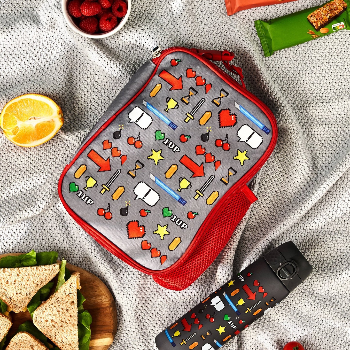 Lunchtasche für Kinder, isoliert, Gamer, mittelgroß